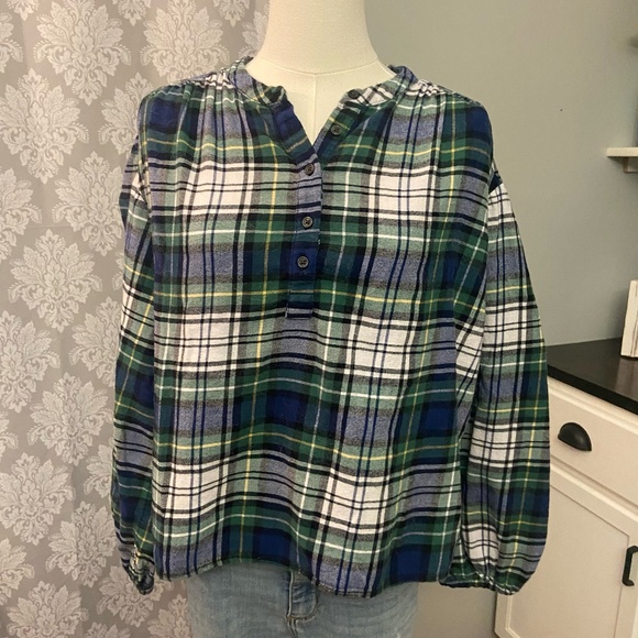 GAP Tops - GAP Women's Half button down pullover Classic Plaid Shirt Size M